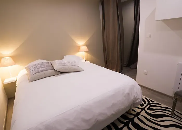 Orfevres Cathedrale Апартаменты